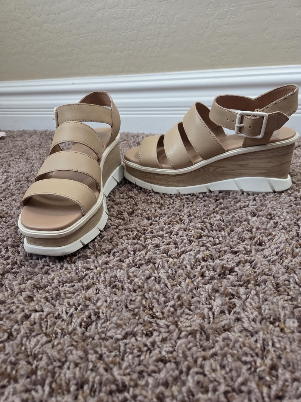SOREL Joanie III Ankle Strap Wedge Platform Sandal in Honest Beige/Chalk - Picture 8 of 11